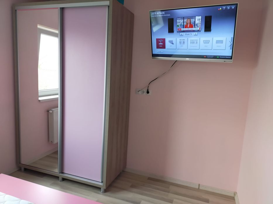 Camera de închiriat la casa