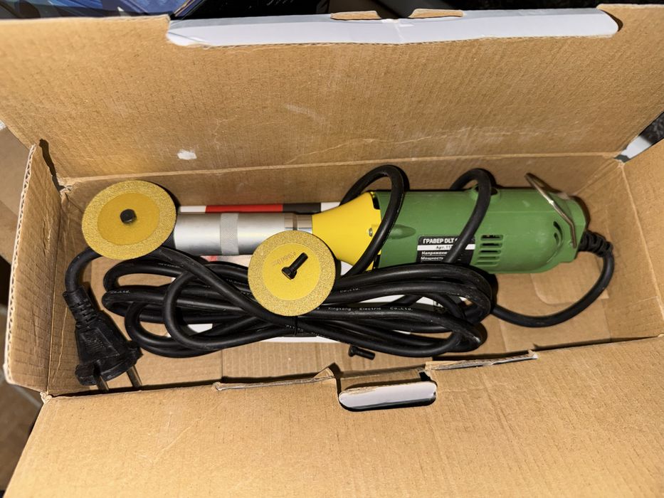 Гравер сотилади кичик болгарка