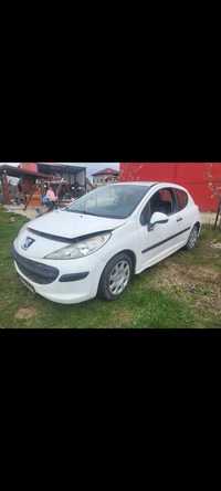 Bara fata , capota faruri radiatoare peugeot 207