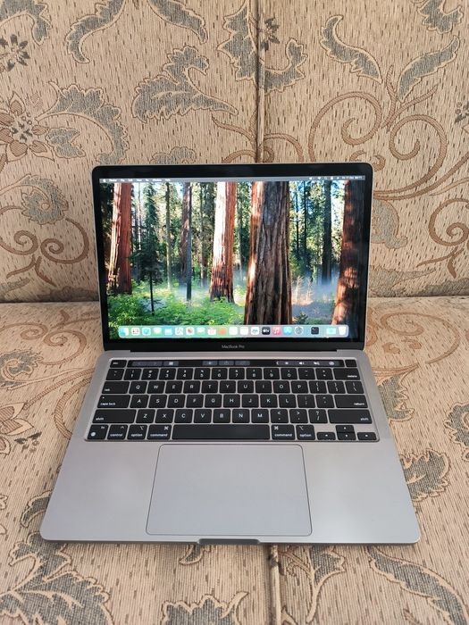 Apple Macbook  M2 Pro