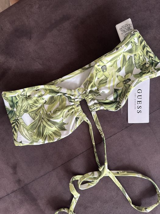 Чисто ново горнище на бански Guess