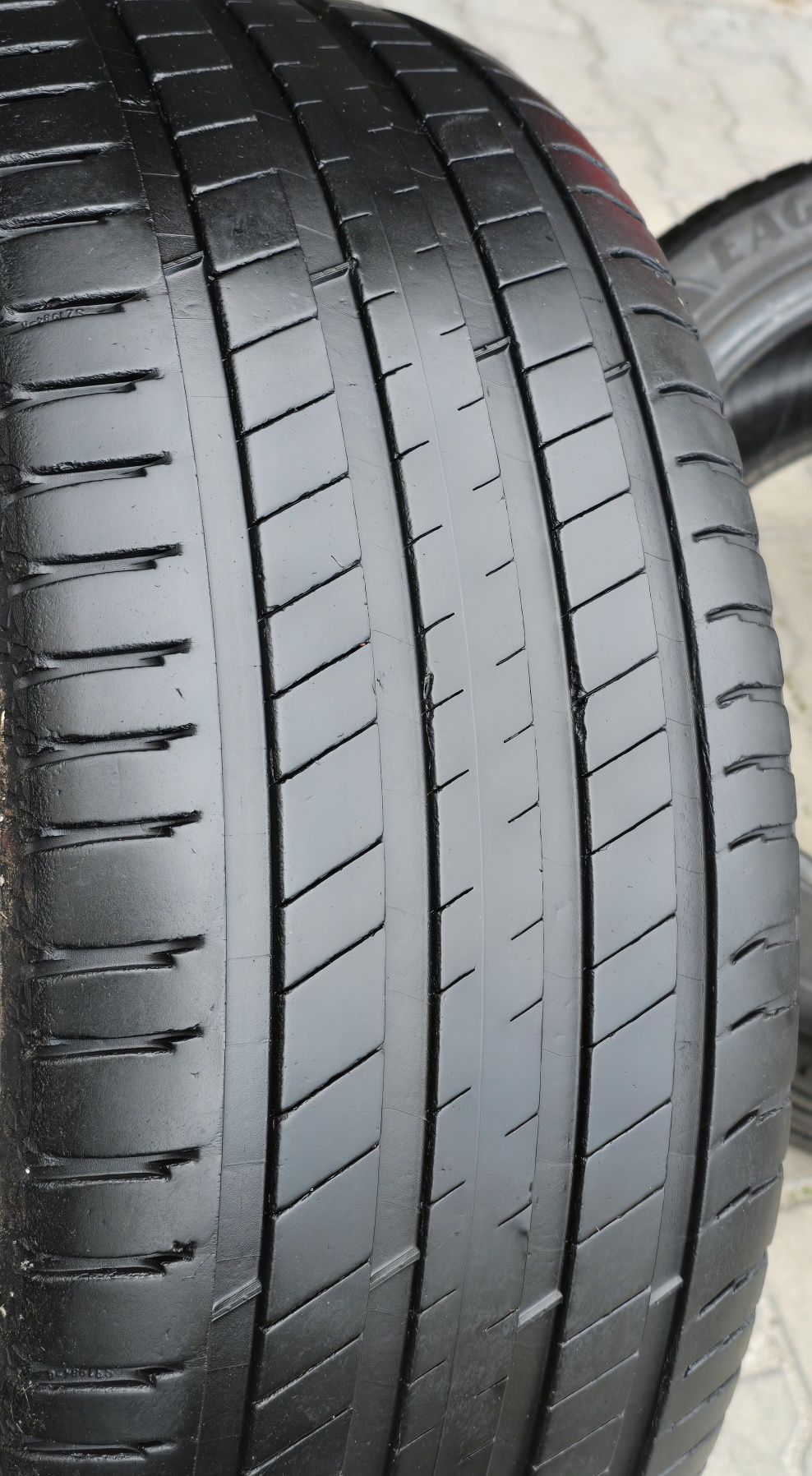 255 55 18 Michelin