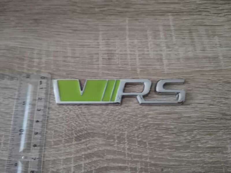 Skoda VRS емблема за решетка отровно зелено със сребристо