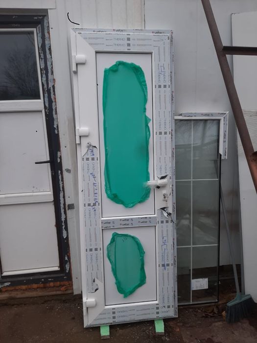 Продам дверь 67-200см новая