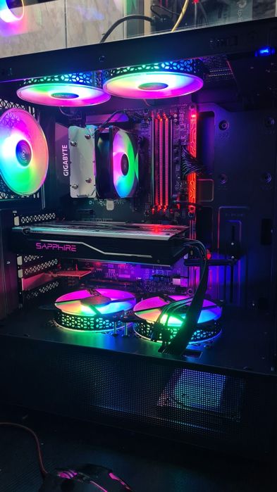 Unitate PC Gaming i7 7700 video 8GB RX 480 16GB RAM SSD