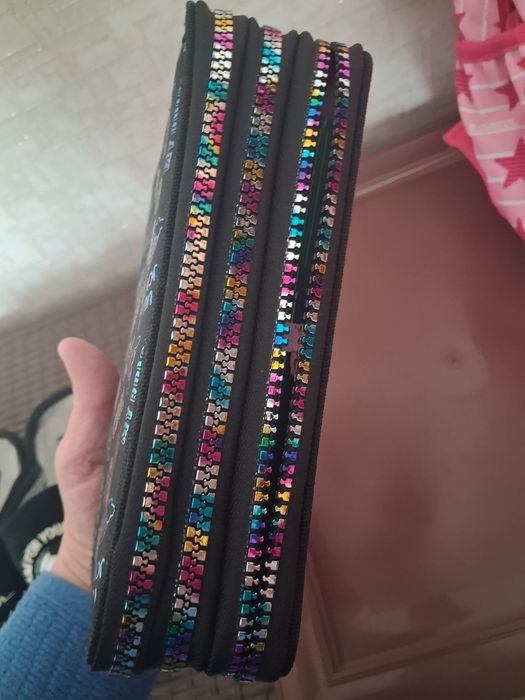 Нова ученическа раница Габол с подарък