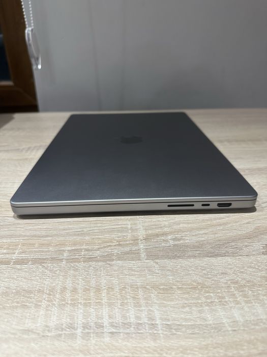 Macbook Pro 16 m1max 64/1tb (custom)