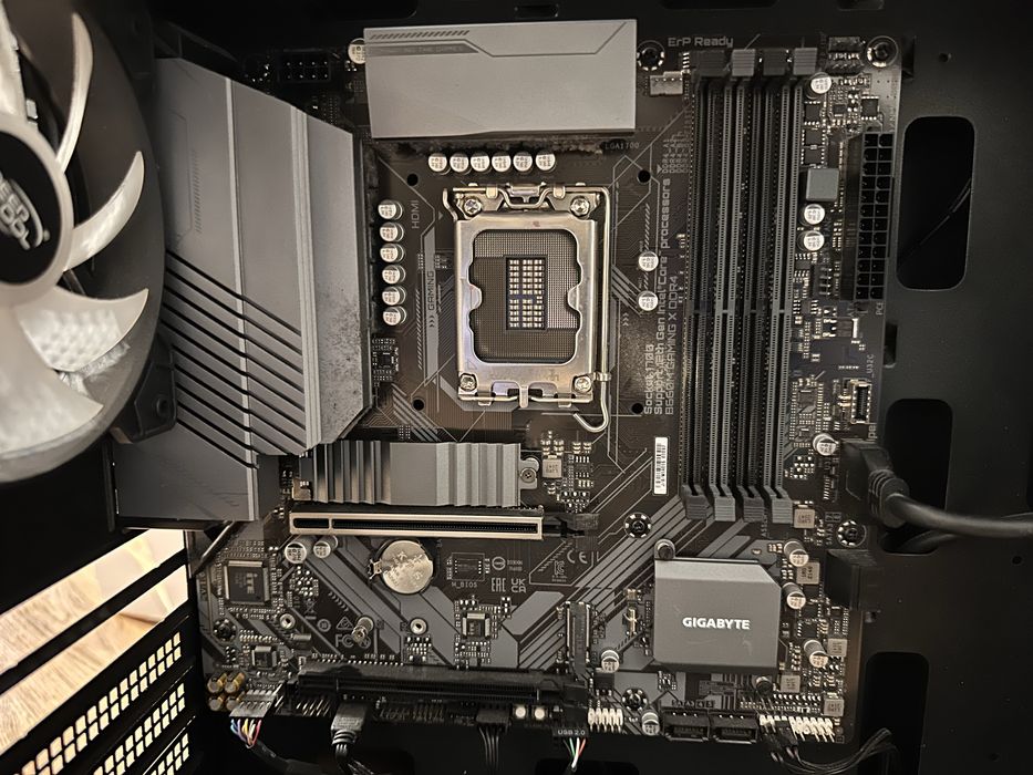 Placa de baza GIGABYTE B660M GAMING X DDR4