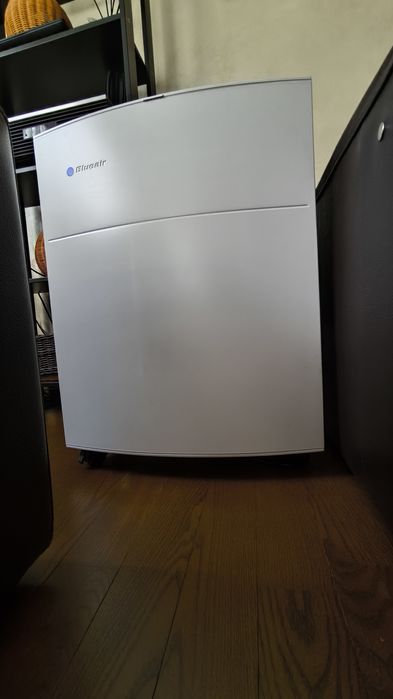 Пречиствател за въздух Blueair Classic 680i