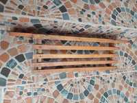 Стара дървена закачалка
