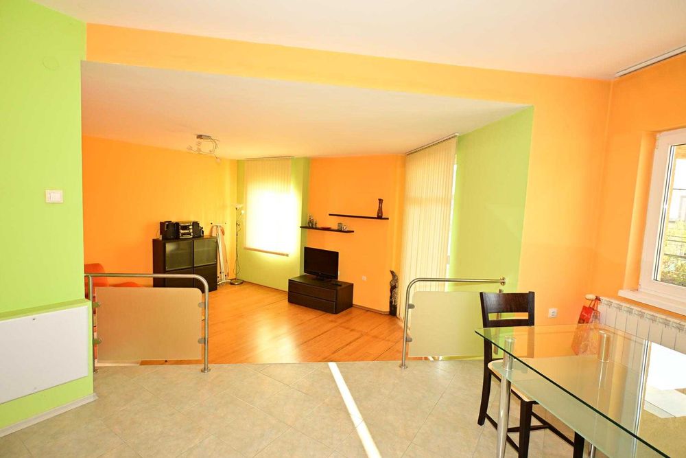 Под наем обзаведен тристаен с гараж в гр. Перник