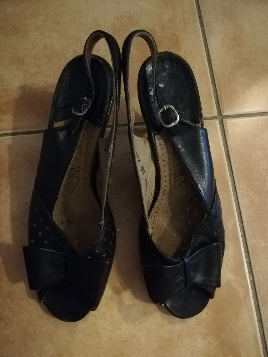 Pantofi / sandale /balerini dama mărime 38/39