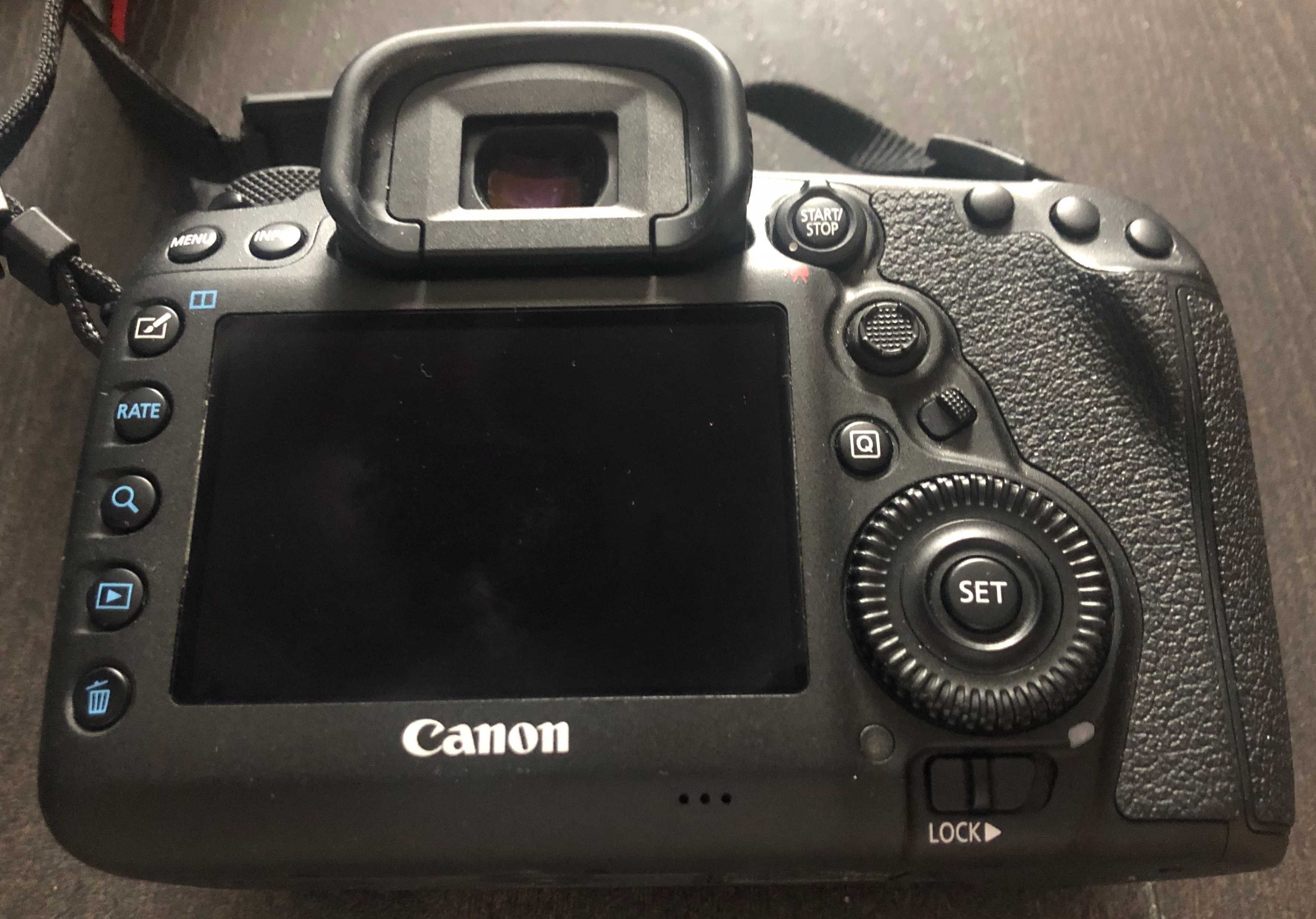 Продавам фотоапарат Canon EOS 5D Mark IV на едва няколко хиляди кадъра