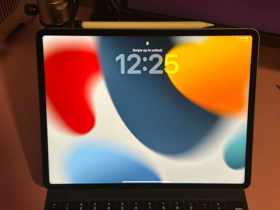 iPad Pro, 12.9-inch, 5th Gen, WLAN CELL (accesorii incluse)