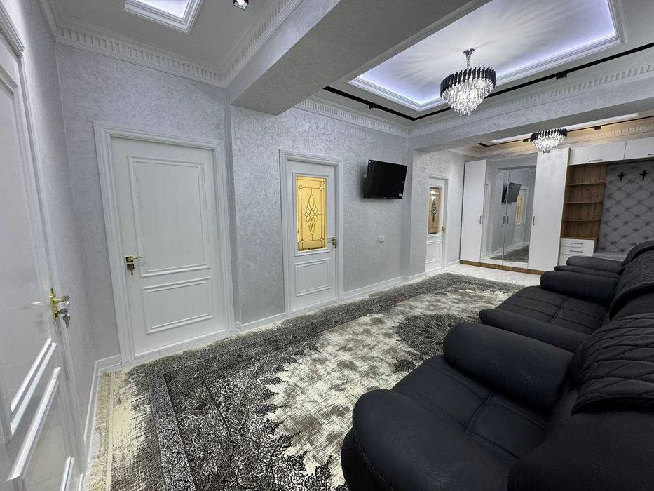 Сдается 2 х комнатная квартира на 5 этаже крытый рынок