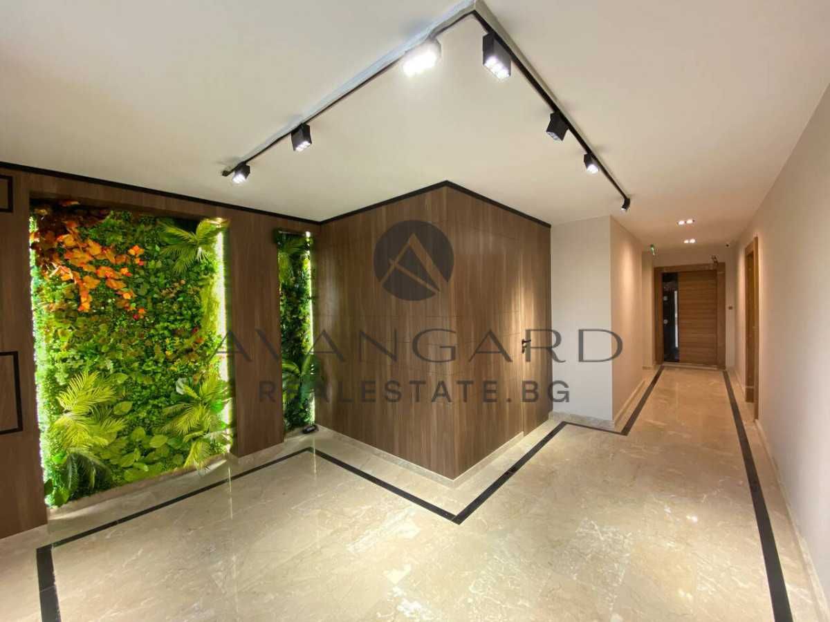 Продава се Четиристаен апартамент в Пловдив, Христо Смирненски - 192 кв.м за 1497 €/кв.м - Снимка #8