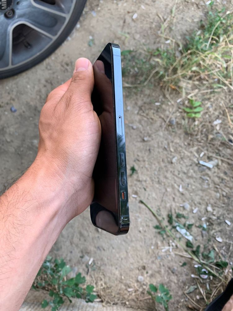 Vând iphone 14 pro max impecabil