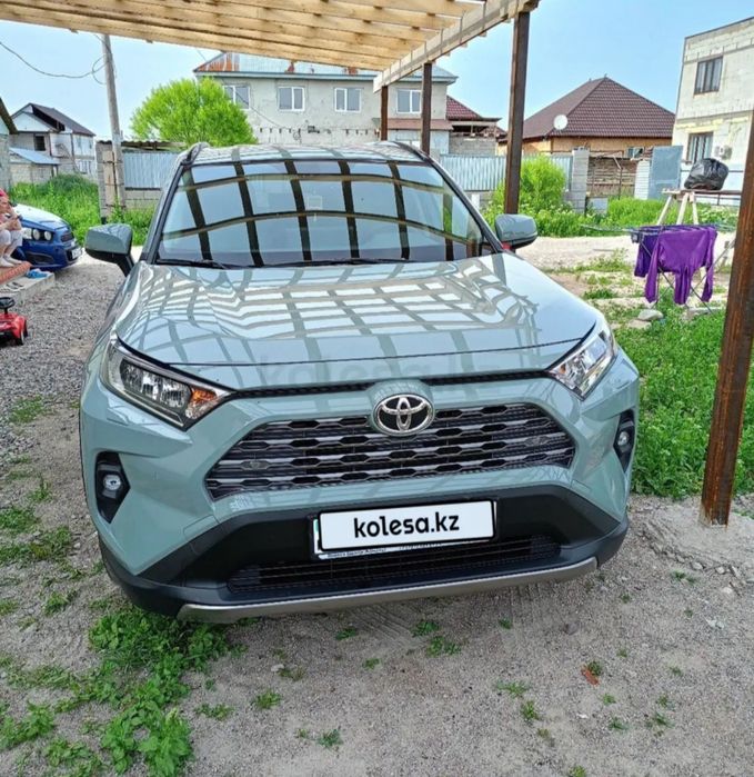 Тайота Рав4 2023