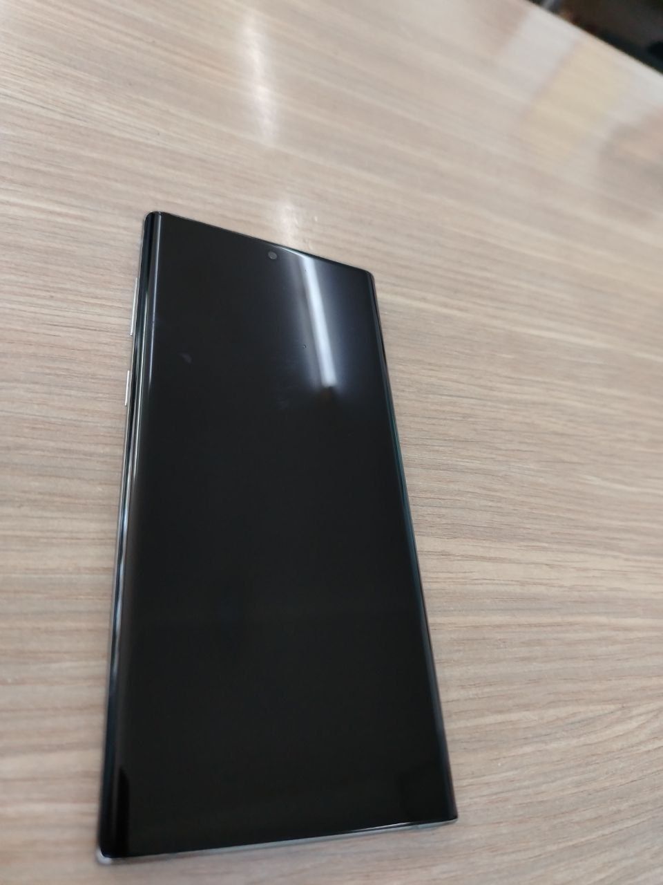 Samsung not 10 5G bor idiyal 
Obmen iphone