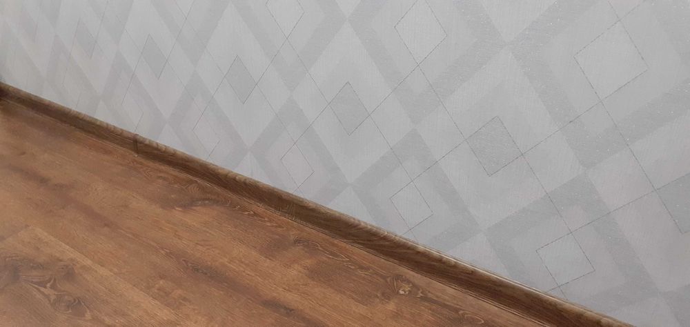 Тұсқағаздар жабыстыру