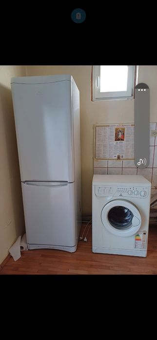 Vând frigider în stare bună și mașină de spălat tot în stare foarte bu