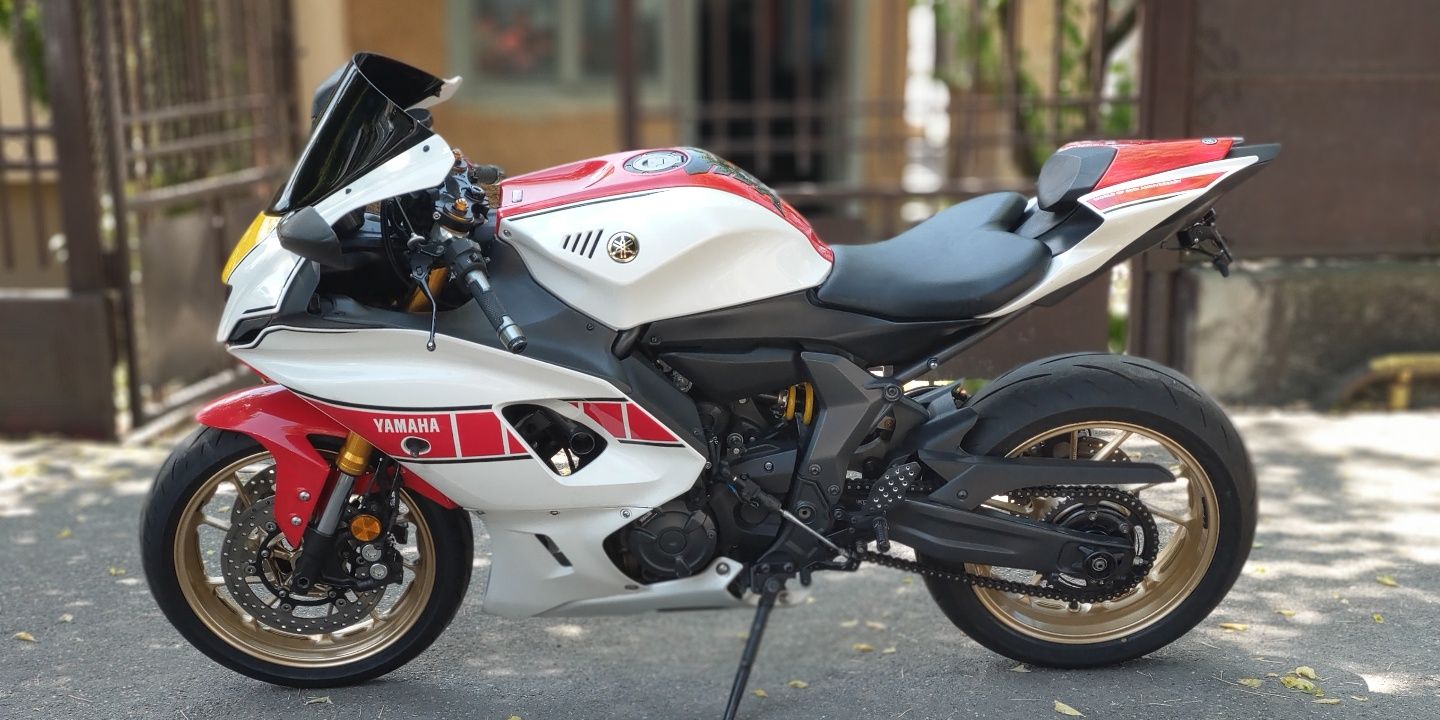 Yamaha YZF - R7 A2
