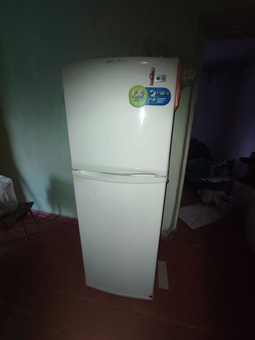 Холодильник LG 15.000 тг