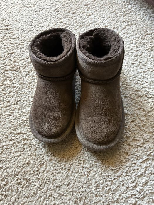 Ugg next imblanite marimea 28
