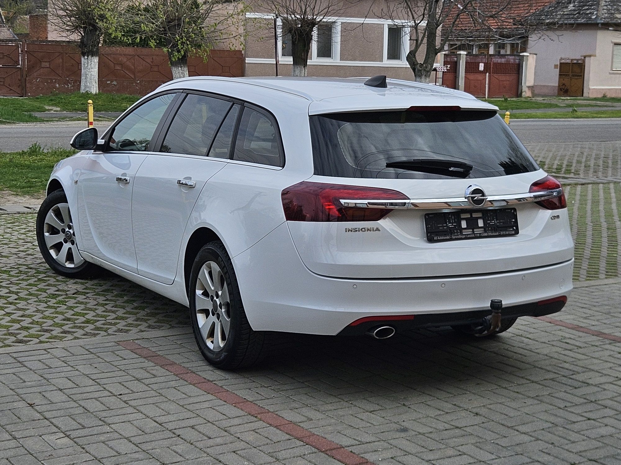 Opel Insignia -An 2016- 2.0(Diesel), 160(Cai), Transmisie automată,