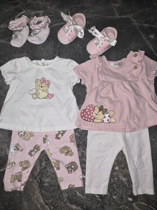 Лот бебешки дрешки за момиче 1- 2 месеца