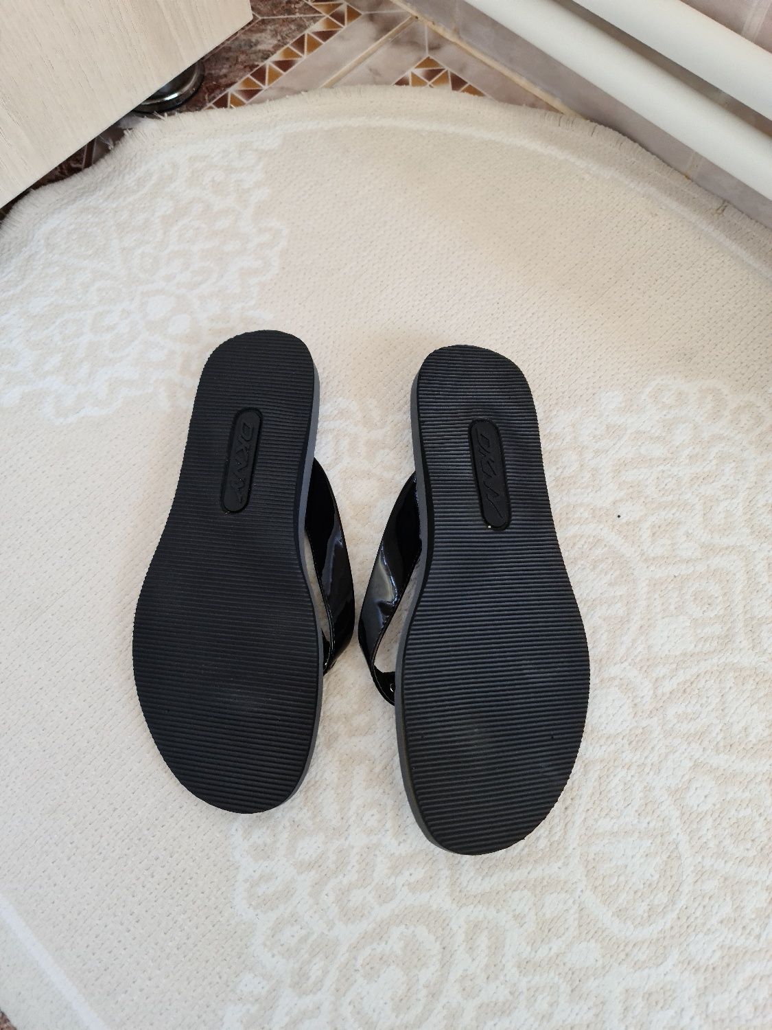 Papuci plaja dama flip flop DKNY originali!!!