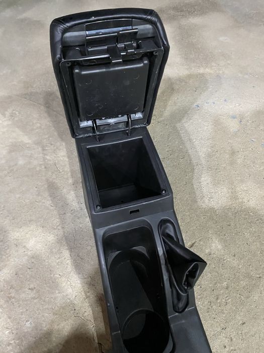 Подлокотники на некси 2 рестайл ,с баром