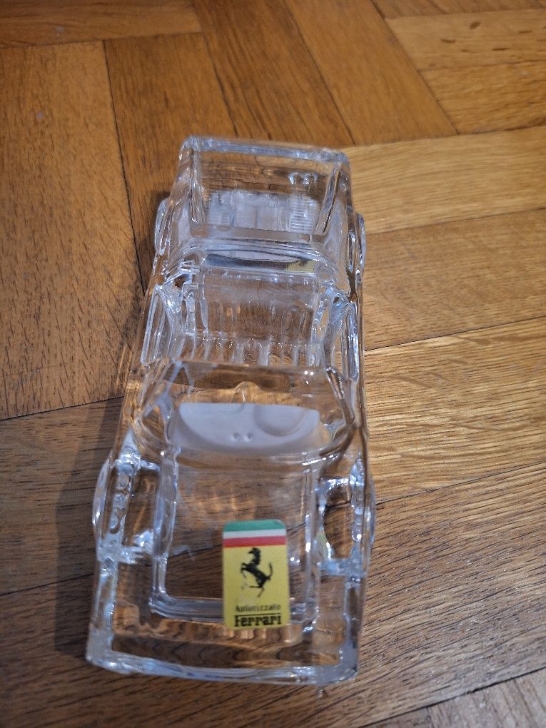 Кристална кола на Ferrari