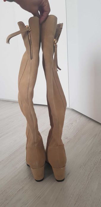 Cizme din piele intoarsa