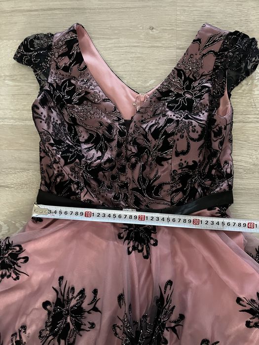 Rochie de nasa , marimea 44