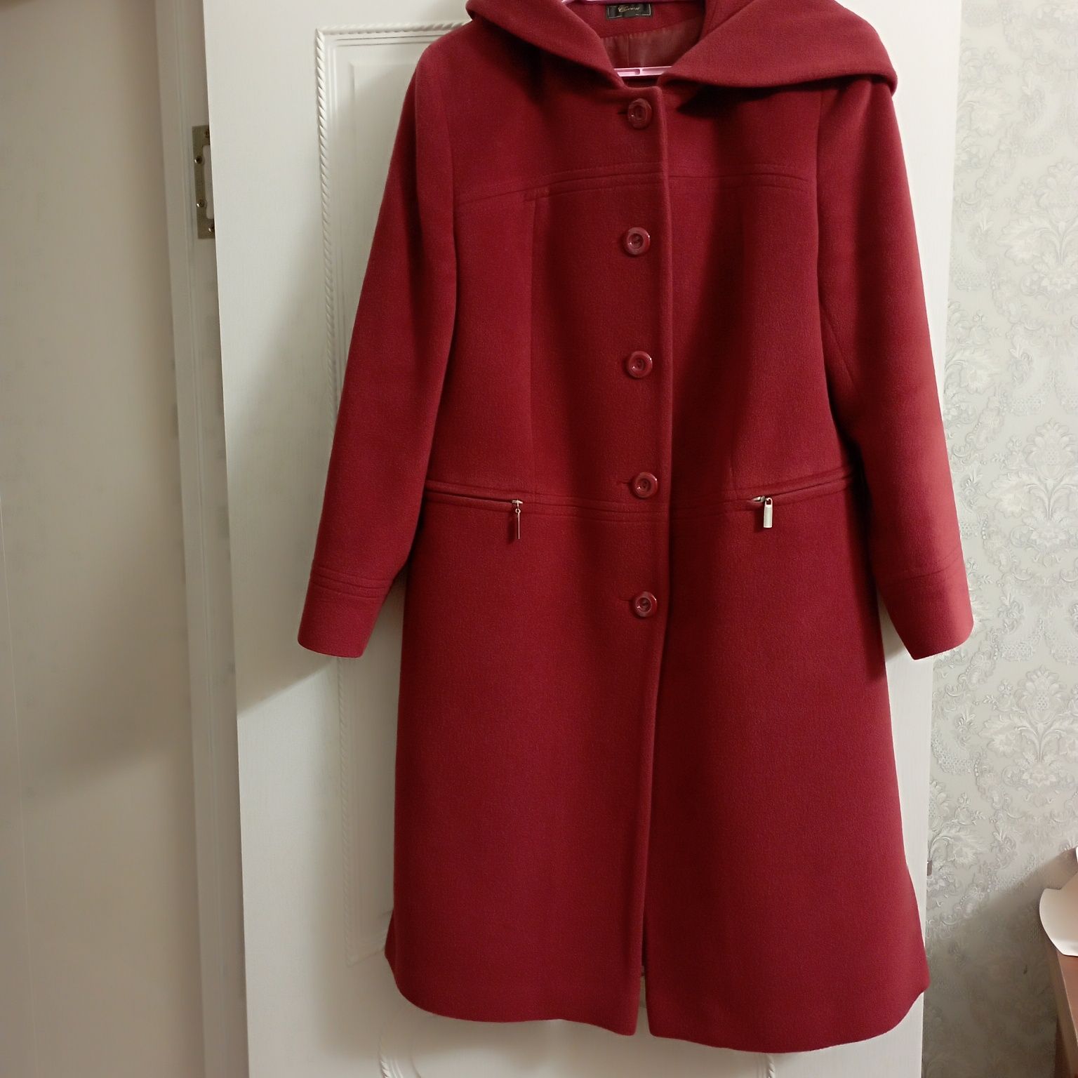 Продам пальто женское, размер 50-52. производства России.