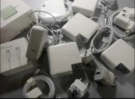 на все модели на макбуки зарядка, блок питания