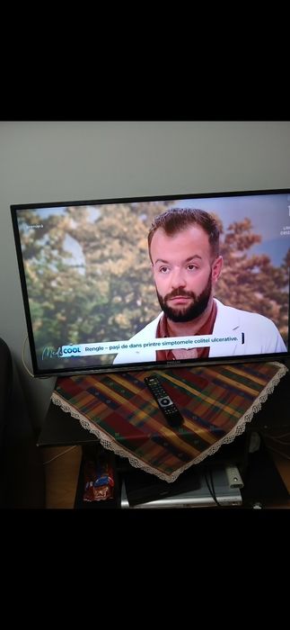 Vând TV smart marca Finlux de 49 inghi