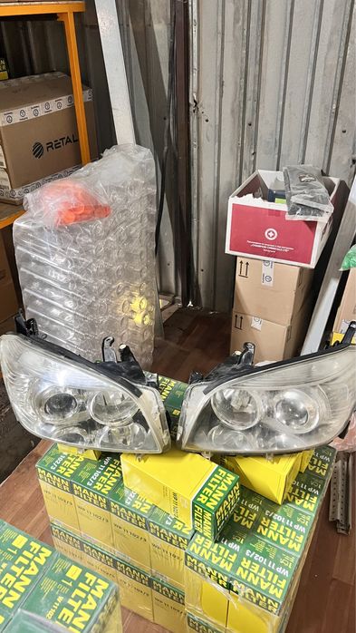 RAV4 фары Хароший состояний