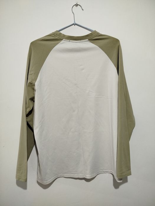 Отдам бесплатно женскую футболку