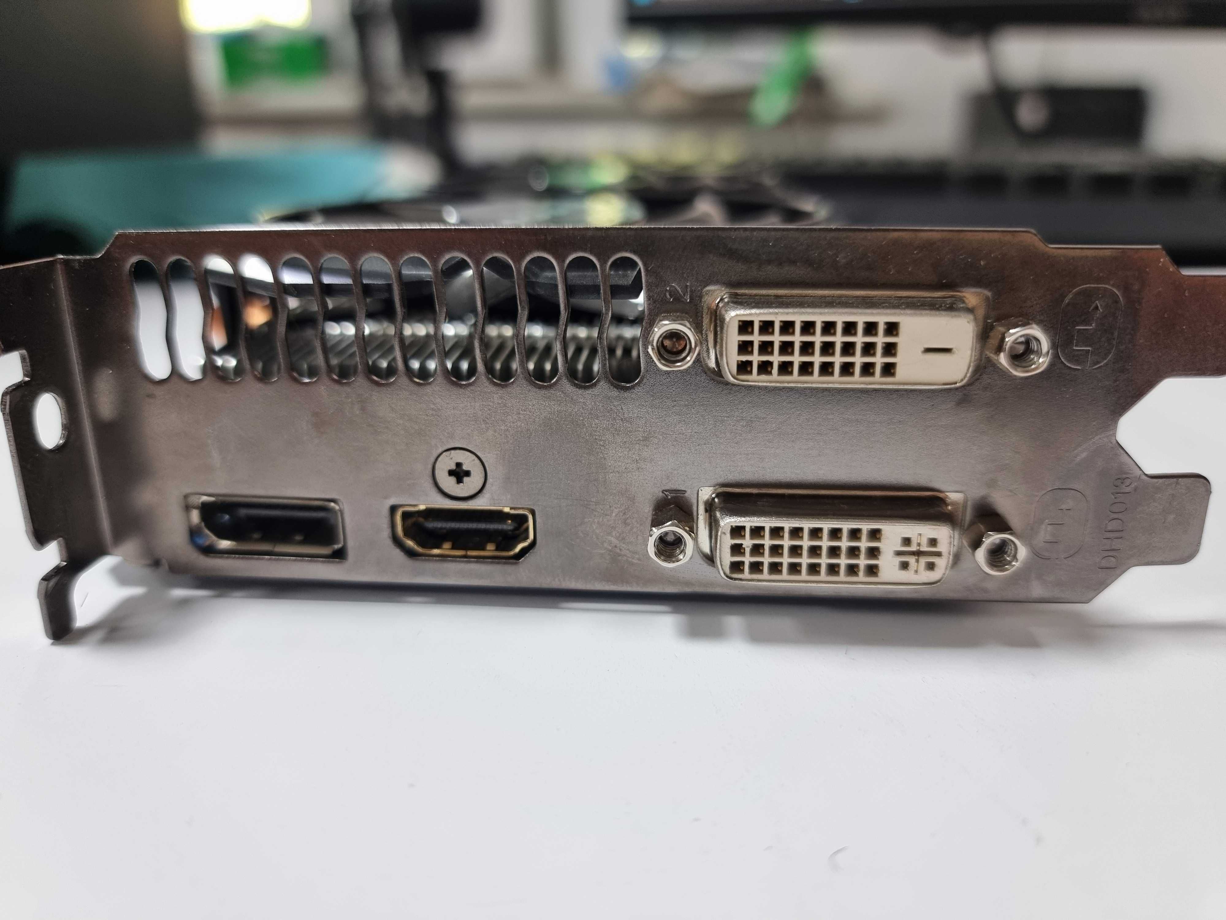 Gigabyte GTX-660 (2gb) 1033Mhz PCI-E 3.0 6008Mhz 192bit 2xDVI HDMI DP