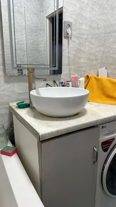 Шкаф под стиральную машину с раковиной