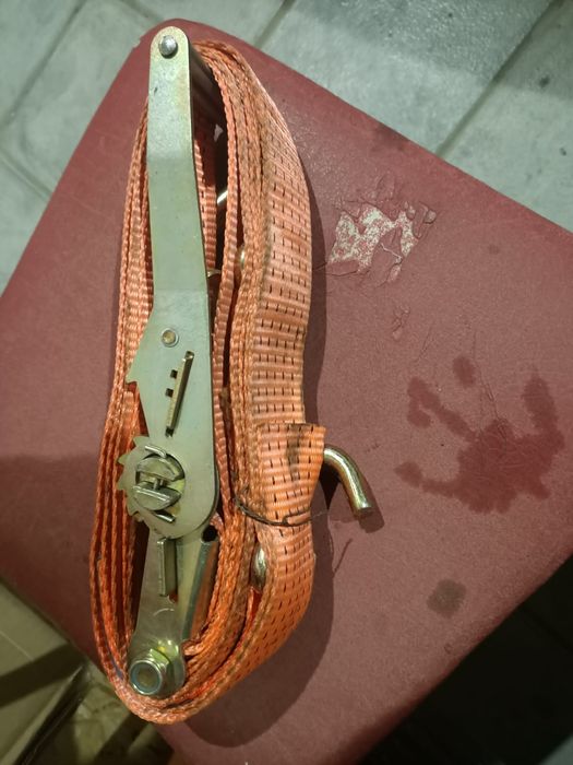 Продам стяжки новые