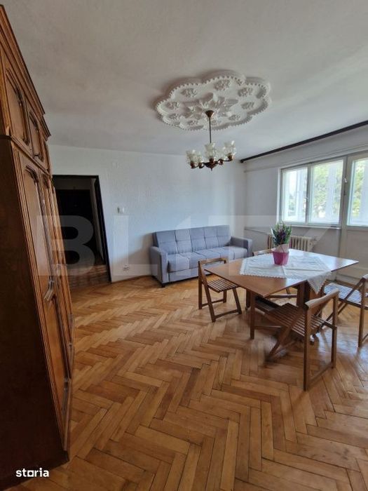 Apartament 2 camere, 56 mp, semidecomandat, zona Zamca