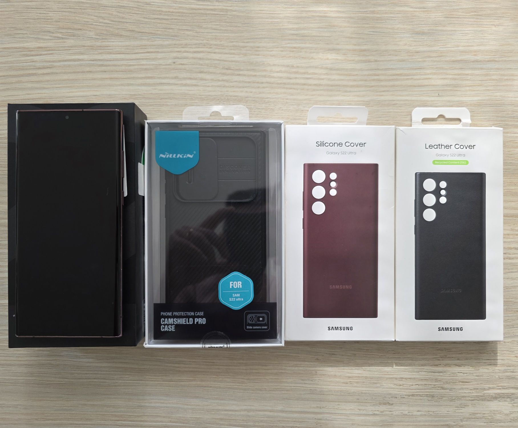 Telefon ieftin Samsung S22 Ultra Burgundy cu 3 huse la cutie