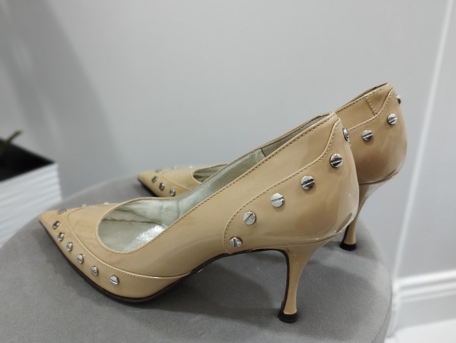 Обувки с ток на Dolce & Gabbana