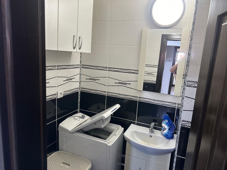 Inchiriez apartament (particular)