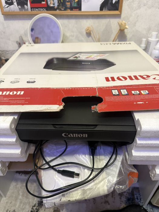 Принтер цветной Canon.