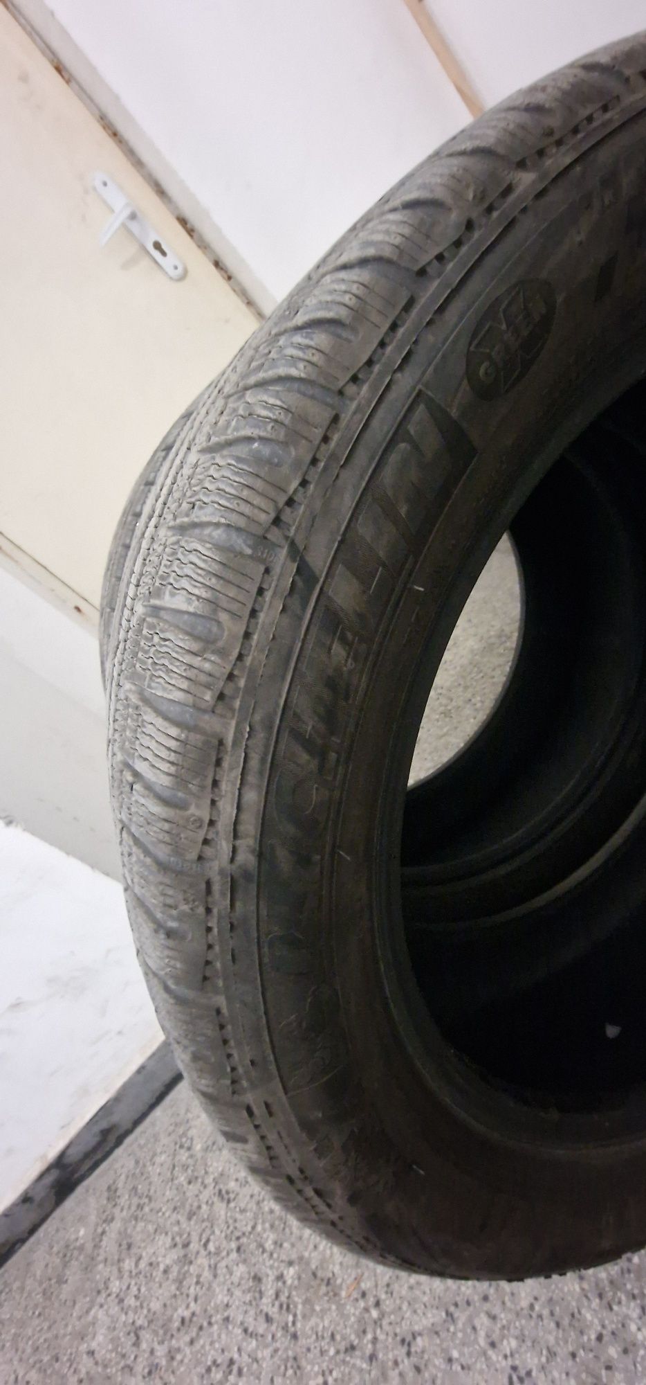 Продавам гуми 245/50/18