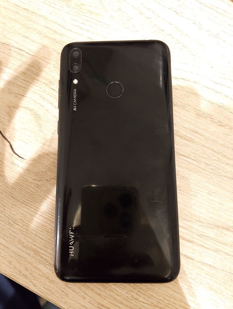 Huawei y7 2019, 32 talik,holati yaxshi ,ishlashi zor, srochna sotiladi